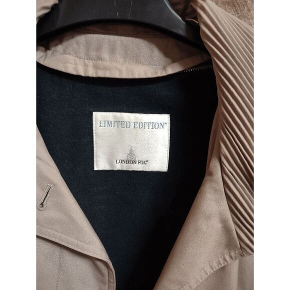 VTG London Fog Limited Edition Khaki Size 10 Petite Women's Lined Trench Coat - Picture 3 of 5
